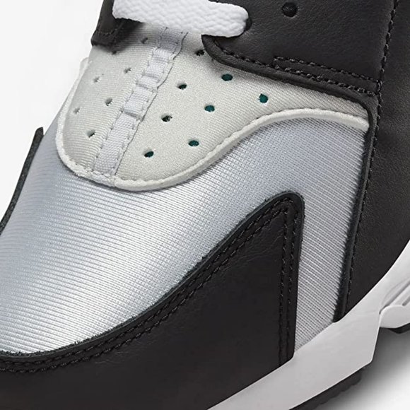 Nike Air Huarache. Brand New. Mens Size: 9 thru 11. main image 9